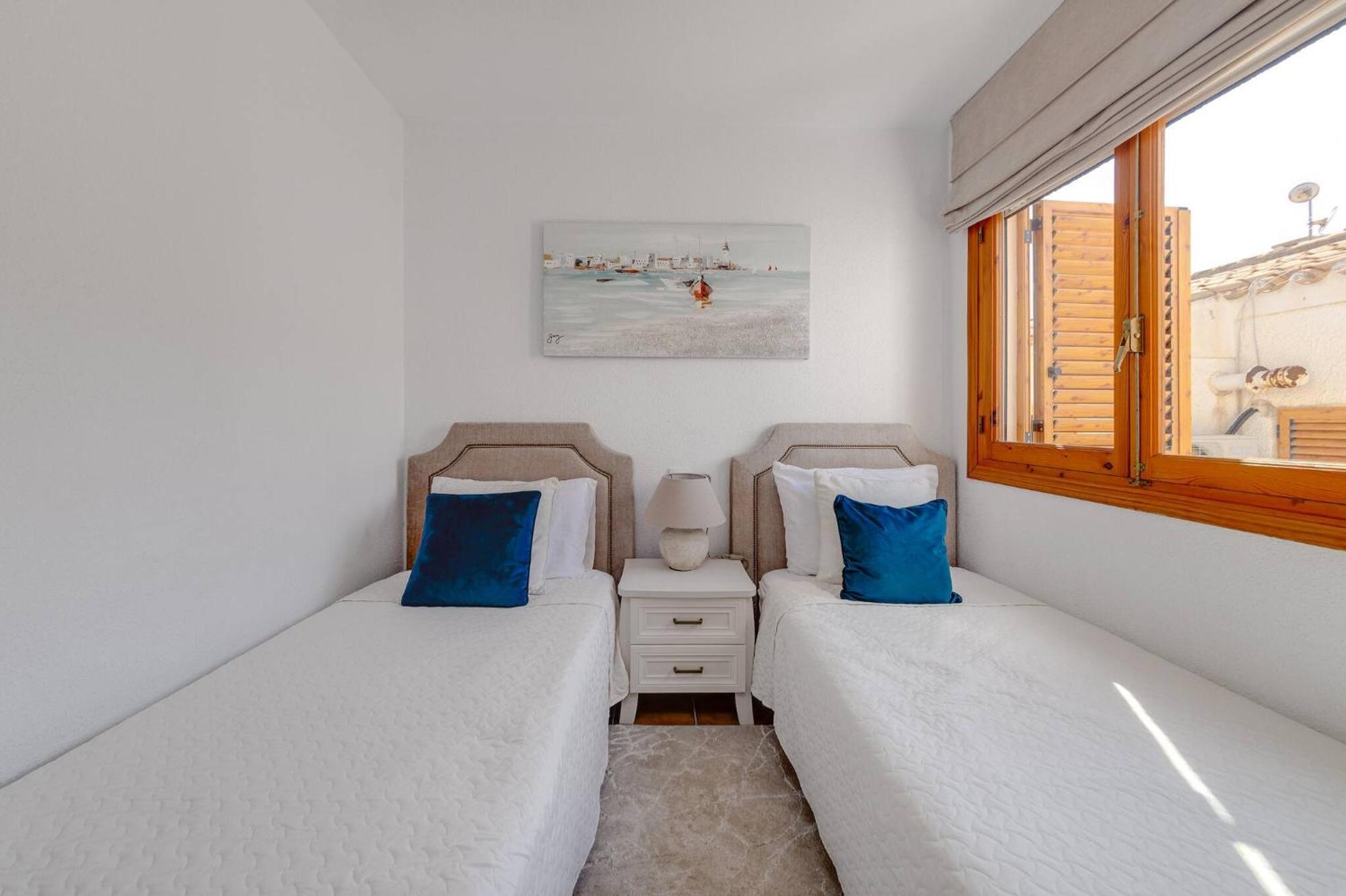 Cb Living - 2 Bedroom Beach Condo, Playa Flamenca Орихуела Екстериор снимка
